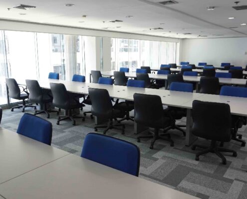 Fully equipped coworking space Makati with high-speed internet